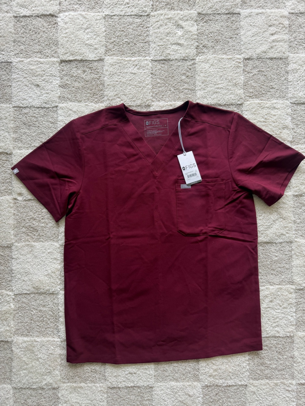 NWT FIGS Leon Scrub Top in Burgundy